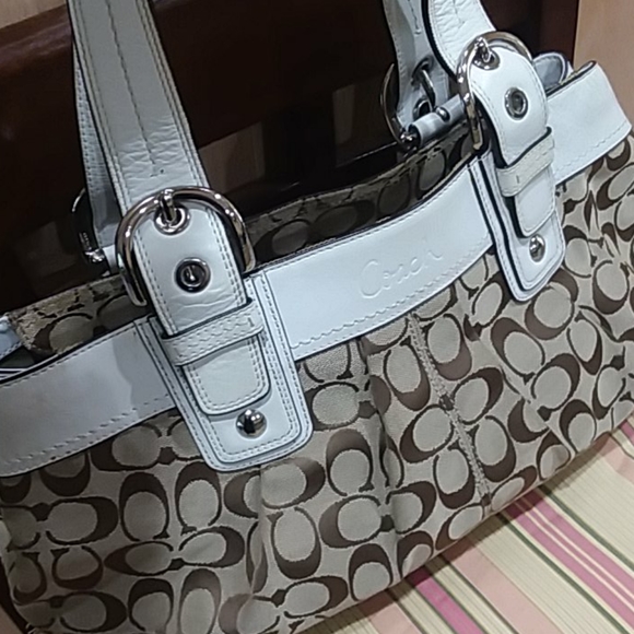 🔥DEAL🔥 Statement Coach Satchel - Picture 2 of 12